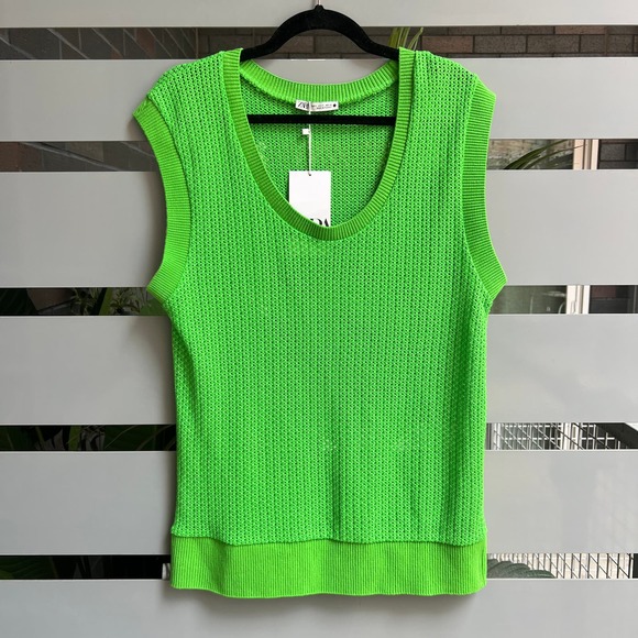 Zara Sweaters - NWT ZARA Lime Green Knit Pullover Sweater Vest Size S